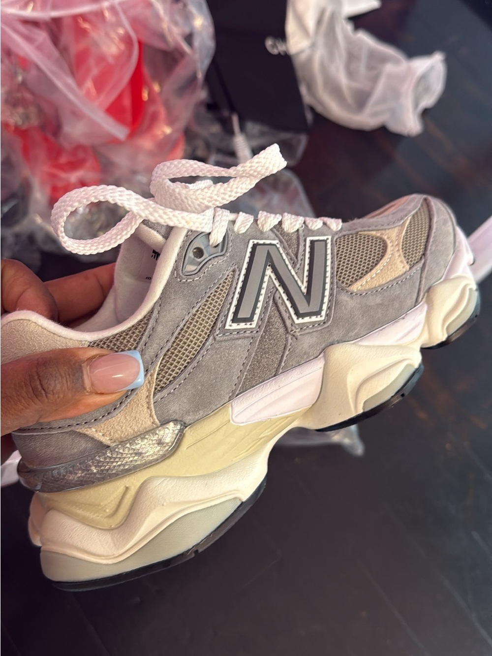New Balance Women's Gray and Beige Athletic Sneakers